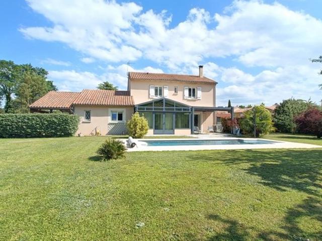 MAISON AVEC PISCINE VOUILLÉ