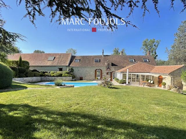 Maison avec piscine et jardin
