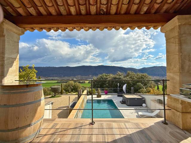 Maison Avec Piscine 413m² Oraison