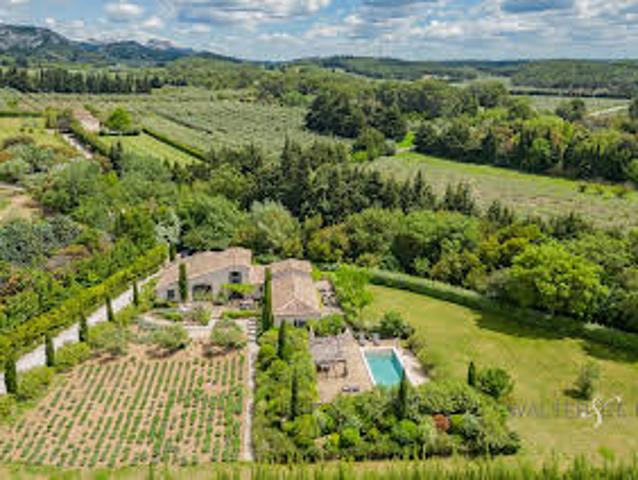 Maison avec piscine et terrasse