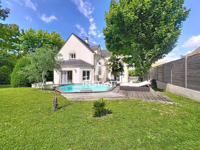 Maison avec piscine 5 chambres 1000m² terrain