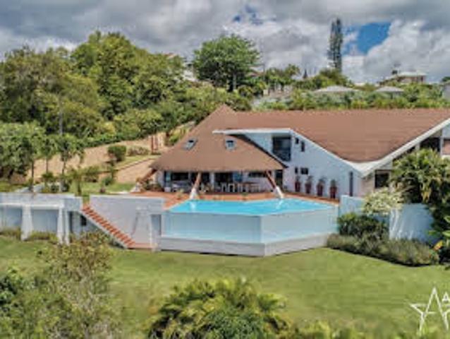 Maison avec Piscine