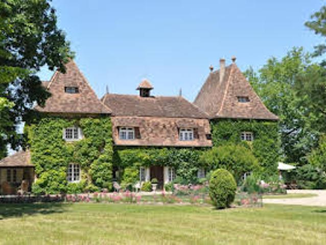 Maison avec piscine et jardin
