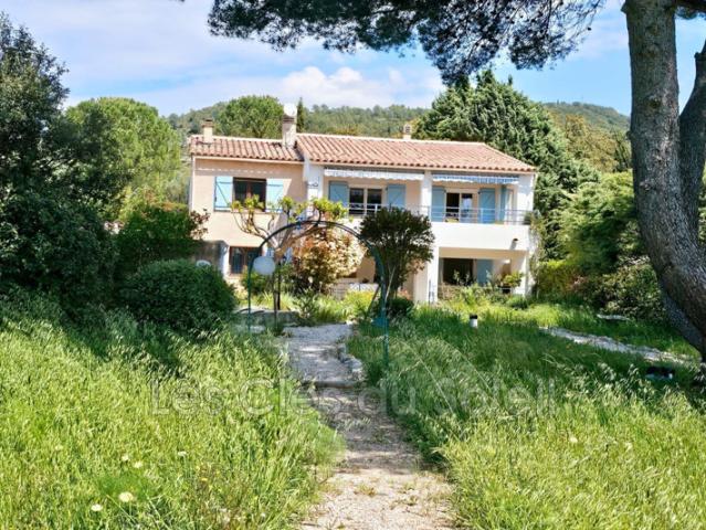 Maison avec potentiel foncier LE VAL Vous cherchez de l'es