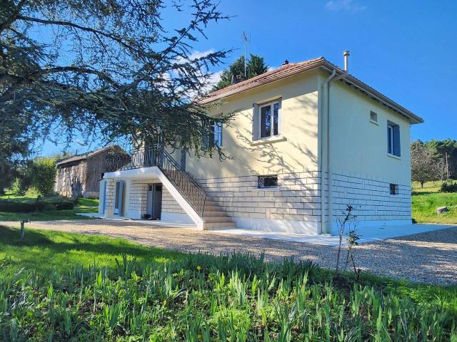 Maison avec séchoir à tabac sur 1ha50 de terrain!