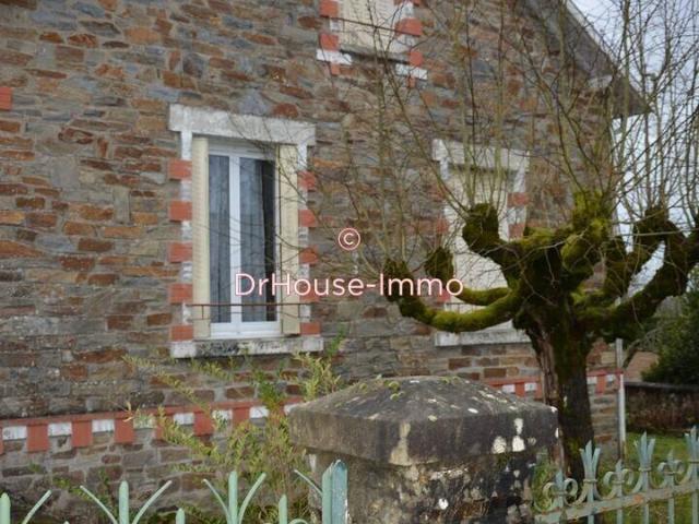 Maison avec son terrain autour
