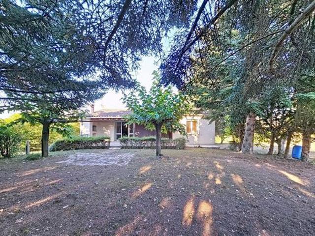 Maison avec sous sol total et terrain de 1500m2: un vrai potentiel