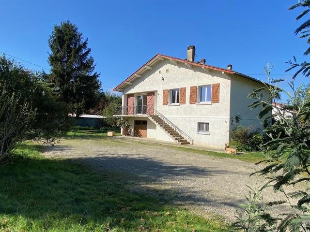 Maison avec sous sol entier sur terrain de 1558m2 80m² Cassen