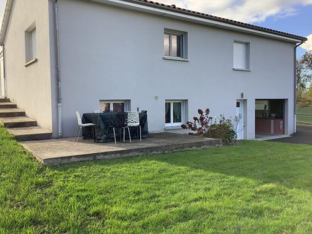 Maison avec sous sol LE BEX d'TYTRAC 15130