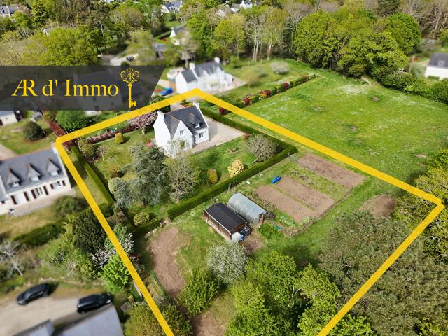 Maison avec sous sol sur 2 400 m2 Calme campagne Névez