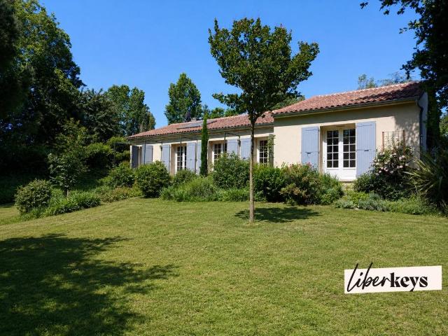 Maison Avec Studio Indépendant, Piscine Et Parc Arboré De 5. 162m² Saint André De Lidon