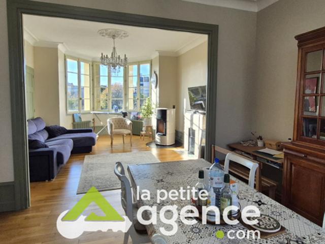MAISON BOUGEOISE RÉNOVÉE