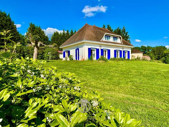 Maison bourguignonne de caractère avec vue dégagée sur la ca. 160m² Gueugnon