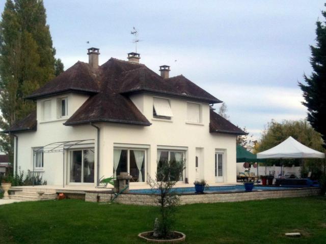 MAISON BOURGEOISE
