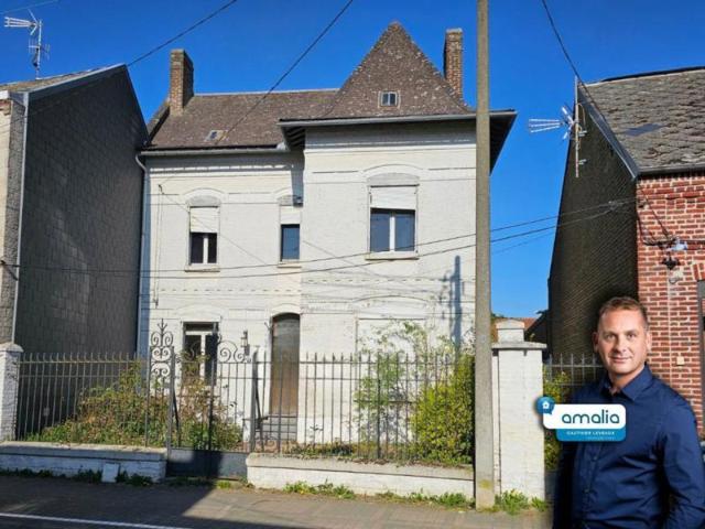 Maison bourgeoise 165m² avec jardin clos et deux garages