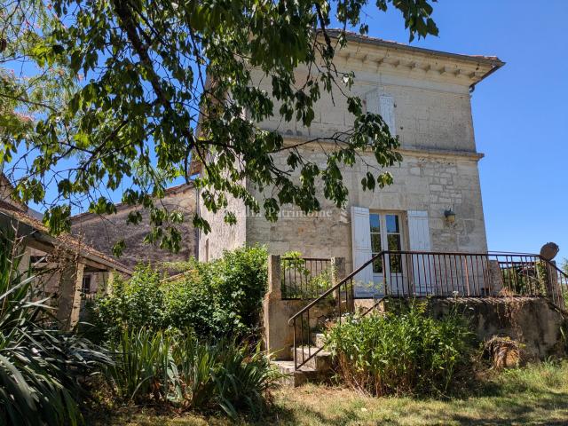 Maison bourgeoise, 210 m2, dépendances, jardin, Mareuil en P. 210m² Beaussac
