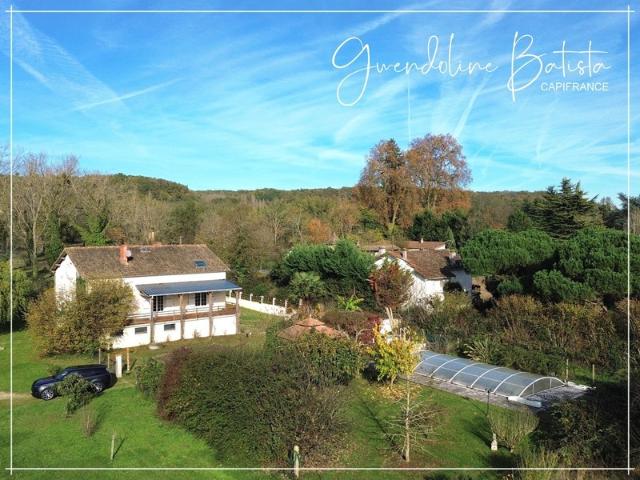 Maison Bourgeoise 240m² 7 chambres Terrain 7000m² avec piscine