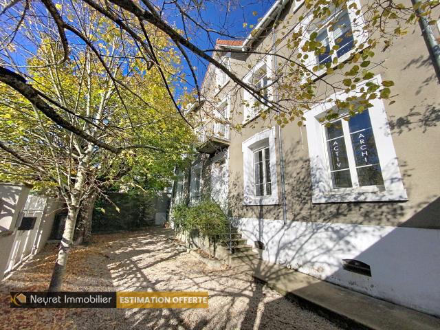MAISON BOURGEOISE 320M2