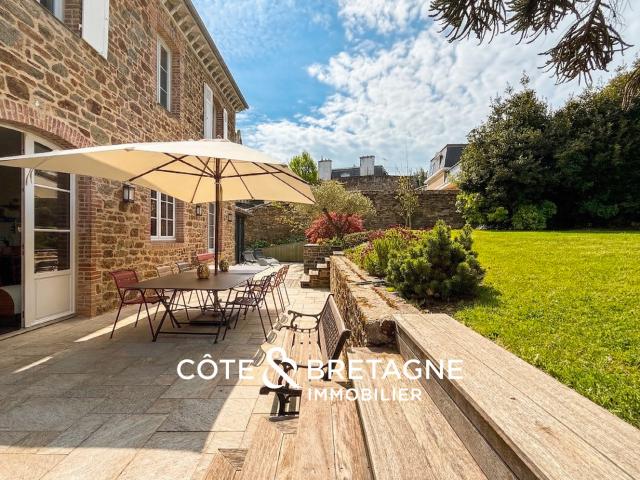 Maison bourgeoise à Saint Servan Demeure familiale de charme à vendre Exclusivité agence Réf. 202645
