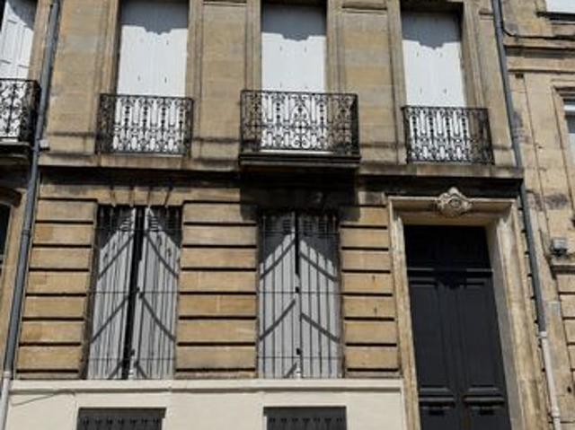 Maison bourgeoise avec jardin Bordeaux Saint Genès 220m2 9 pièces 5 Chambres