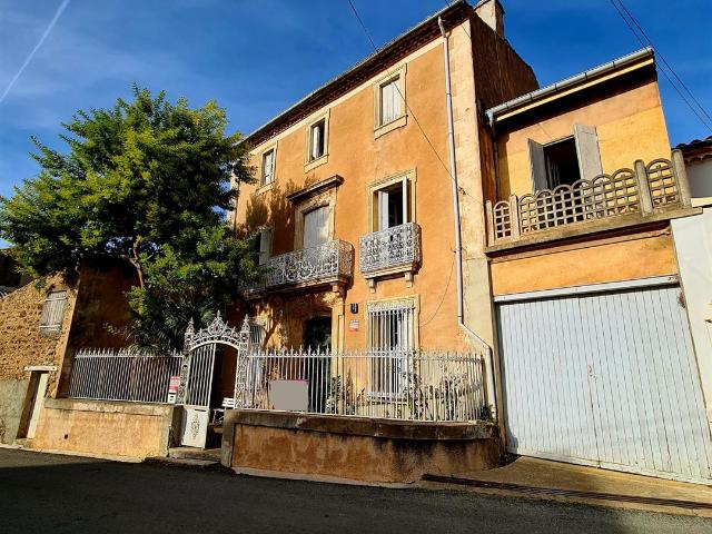 Maison bourgeoise avec 7 chambres, plusieurs salons, grenier. 220m² Narbonne
