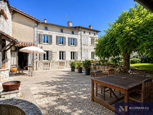 MAISON BOURGEOISE CENTRE VILLE