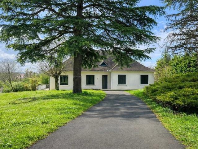 Maison Bourgeoise de standing, de plain pied proche centre ville