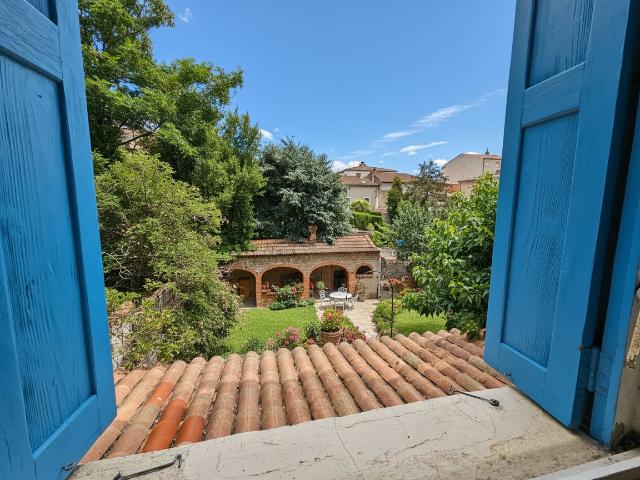 Maison bourgeoise des années 20 idéalement placée 217m² Carcassonne