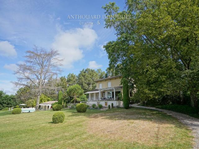 Maison bourgeoise des années 30 avec piscine 200m² Bergerac