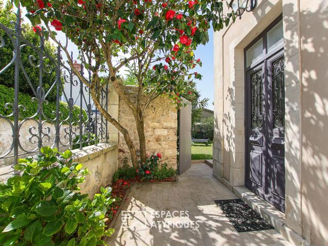 Maison bourgeoise du XIXème avec verrière et jardin en bord de mer