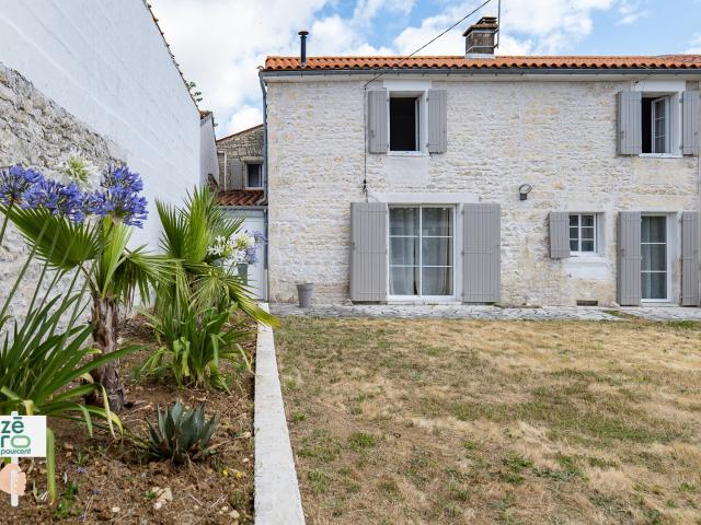 Maison bourgeoise rénovée à vendre à Luçon Charme de l’ancien et confort moderne