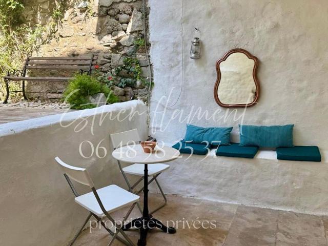 Maison bourgeoise Saint Hippolyte Du Fort, Cévennes, cachet ancien et volumes d'exception