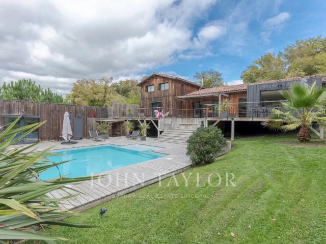 Maison bois 5 chambres John Taylor Bordeaux