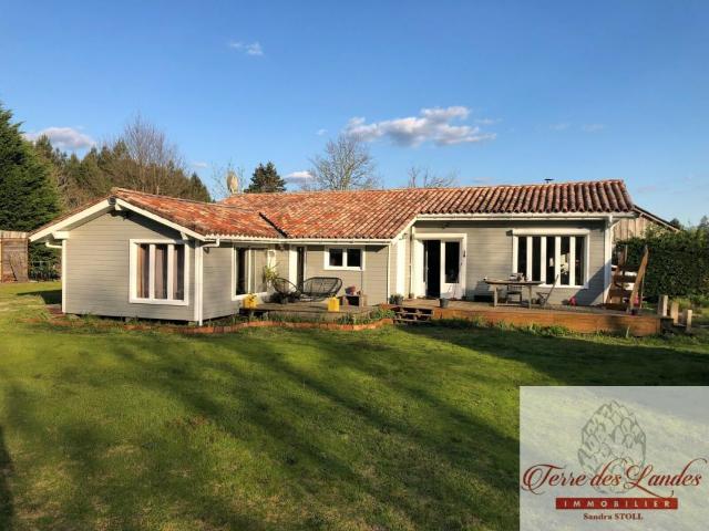 Maison bois ur 2500 de terrain toutes commodités
