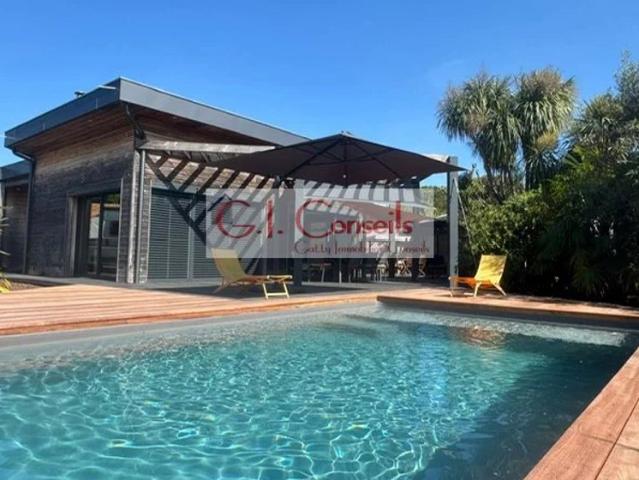 MAISON BOIS ARCHITECTE D'EXCEPTION AVEC PISCINE CHAUFFEE