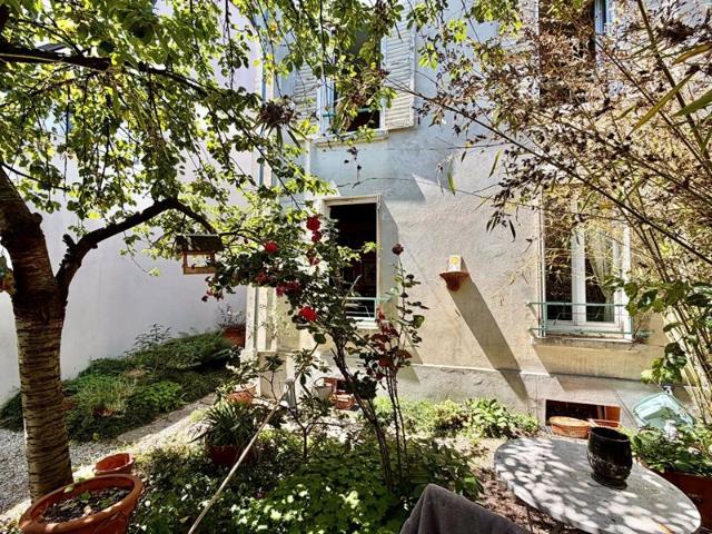 Maison Bois Colombes mairie 4 pièce s 77 m²