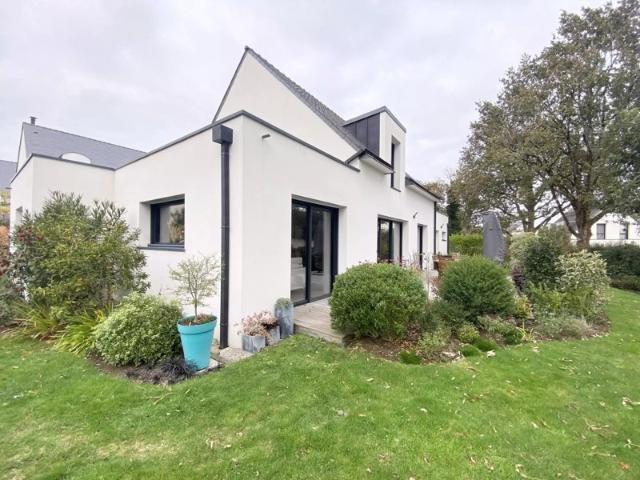 BADEN BOURG BELLE MAISON CONTEMPORAINE
