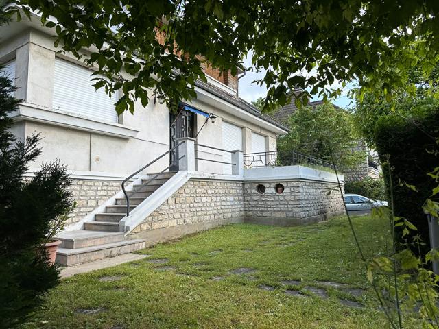 Maison Bagneux limite Montrouge 7 pièces 245.38 m2