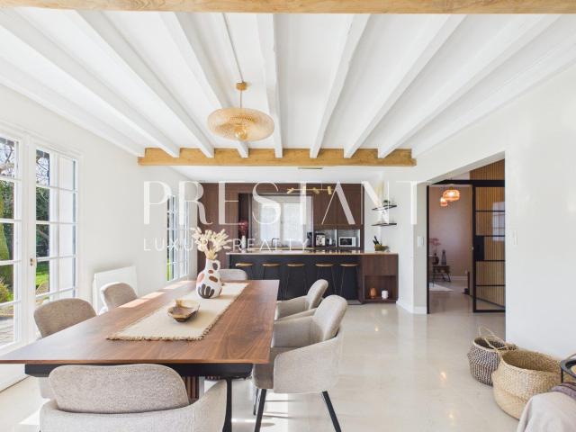 Maison basque familiale avec piscine et vue dégagée 150m² Arbonne