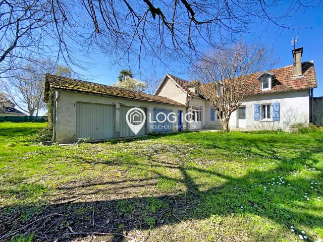 Maison béarnaise pleine de charme sur 3 330 m2 de terrain au calme