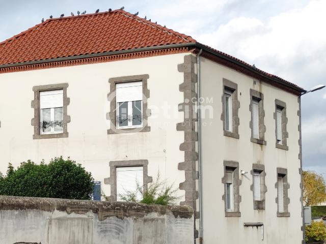 MAISON, BELLE BATISSE EN PIERRE RENOVEE DE 170 M2 CENTRE VEYRE MONTON SUR 205 M2 TERRAIN