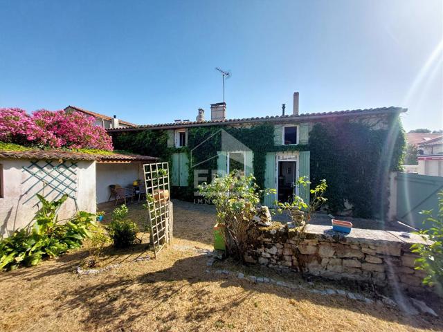 Maison BREUILLET + MURS D'UN COMMERCE 5 pièces 115.65 m2 A RENOVER