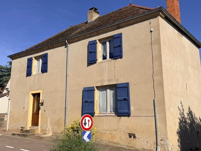 Maison brionnaise de village à rénover, 127 m2 habitables 127m² Mailly