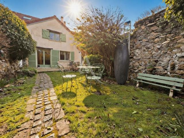 Maison Bussy Saint Georges 5 pièce s 130 m2