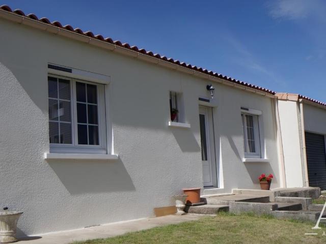 Maison + garage + auvent