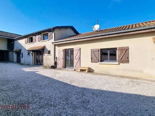 Maison Garnerans 166m² 5 Chambres Cour et Terrain