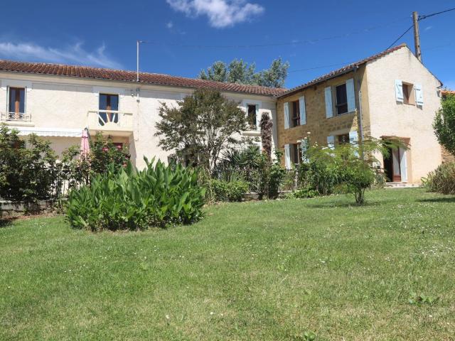 Maison Gascon avec vue panoramique sur les Pyrénées 225m² Laveraët