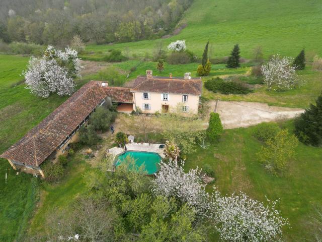 Maison gasconne avec studio et jardin 161m² Seissan