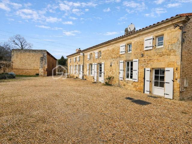 MAISON GÎTES DE CHARME A VENDRE