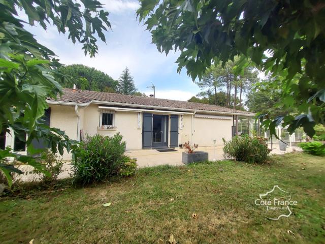 SOUS OFFRE Maison grand terrain, piscine et garage